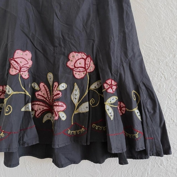 Vintage Black Skirt With Embroidered & Beading Floral Print Size M - Picture 3 of 6